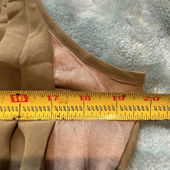 Tan Flowy Sheer Top- sz XL -New - Picture 8 of 9